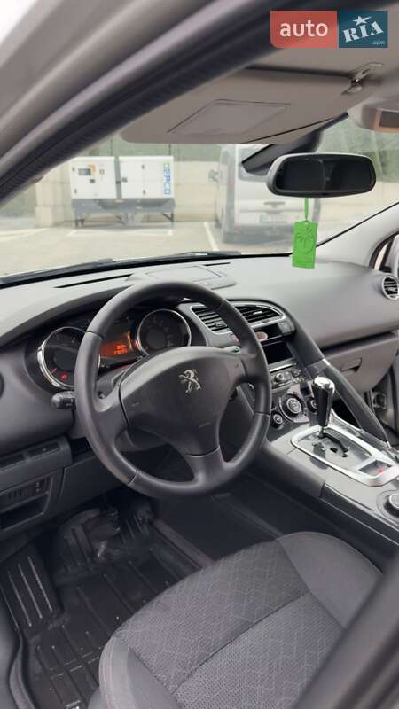 Позашляховик / Кросовер Peugeot 3008 2015 в Рівному