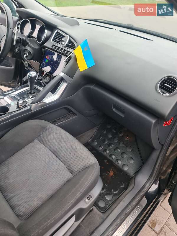 Внедорожник / Кроссовер Peugeot 3008 2010 в Киеве