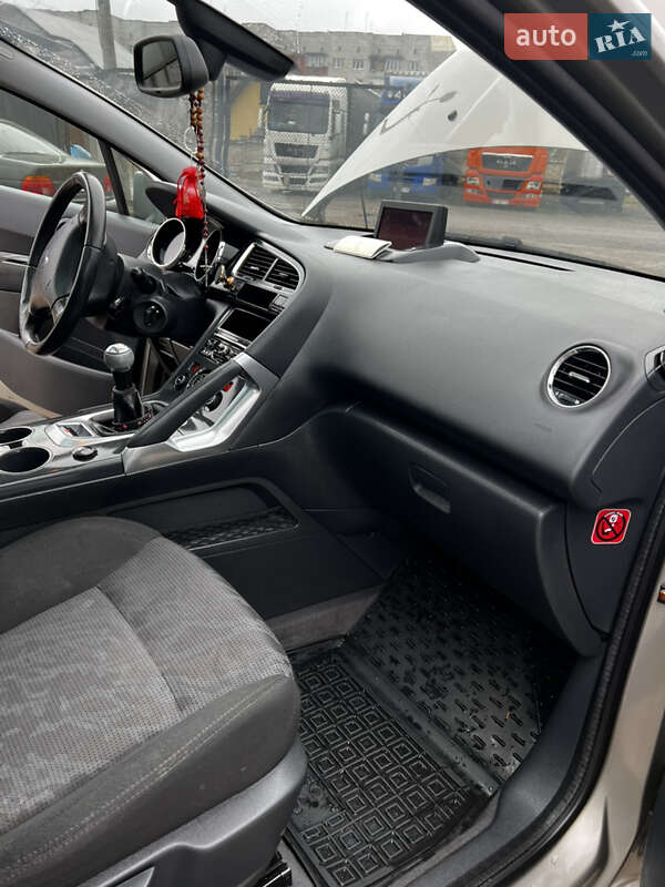 Внедорожник / Кроссовер Peugeot 3008 2010 в Ходорове фото 36 Внедорожник / Кроссовер Peugeot 3008 2010 в Ходорове