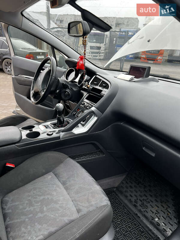 Внедорожник / Кроссовер Peugeot 3008 2010 в Ходорове фото 62 Внедорожник / Кроссовер Peugeot 3008 2010 в Ходорове
