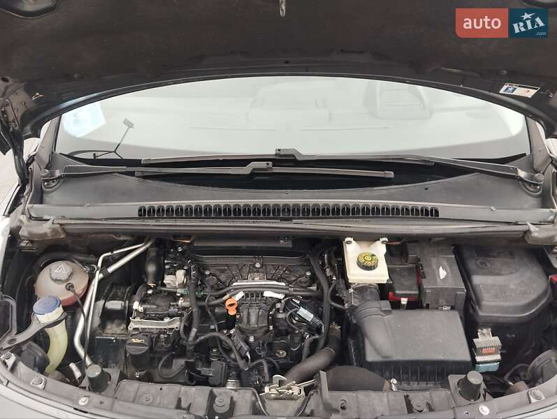 Внедорожник / Кроссовер Peugeot 3008 2010 в Черновцах фото 15 Внедорожник / Кроссовер Peugeot 3008 2010 в Черновцах