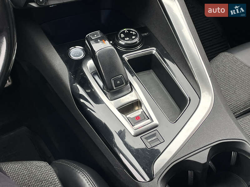 Позашляховик / Кросовер Peugeot 3008 2017 в Києві