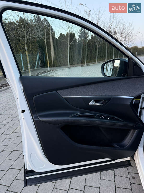 Внедорожник / Кроссовер Peugeot 3008 2017 в Львове фото 65 Внедорожник / Кроссовер Peugeot 3008 2017 в Львове