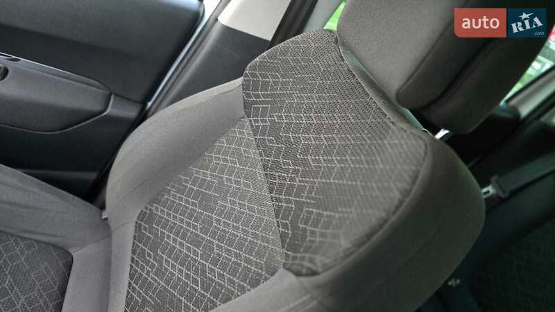 Внедорожник / Кроссовер Peugeot 3008 2014 в Львове фото 21 Внедорожник / Кроссовер Peugeot 3008 2014 в Львове