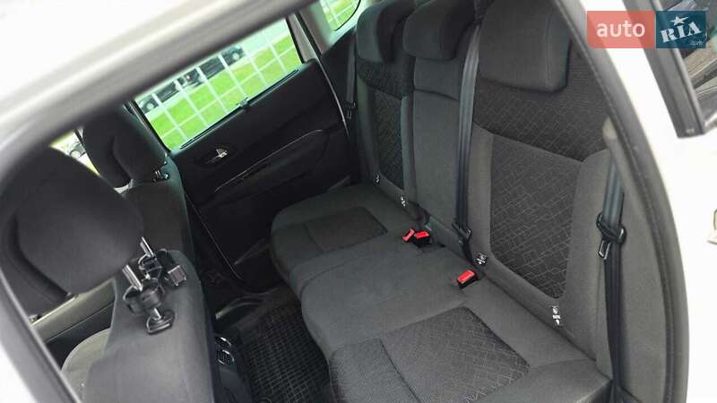 Внедорожник / Кроссовер Peugeot 3008 2014 в Львове фото 36 Внедорожник / Кроссовер Peugeot 3008 2014 в Львове