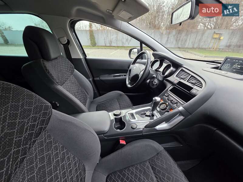 Позашляховик / Кросовер Peugeot 3008 2016 в Івано-Франківську