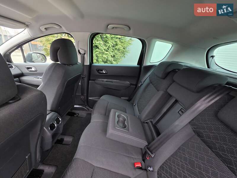 Позашляховик / Кросовер Peugeot 3008 2016 в Івано-Франківську