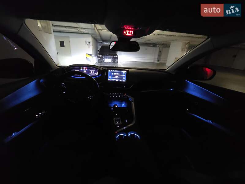 Позашляховик / Кросовер Peugeot 3008 2021 в Києві