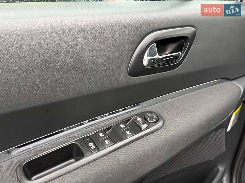 Позашляховик / Кросовер Peugeot 3008 2013 в Стрию