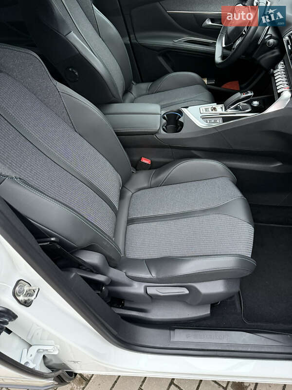 Позашляховик / Кросовер Peugeot 3008 2021 в Луцьку