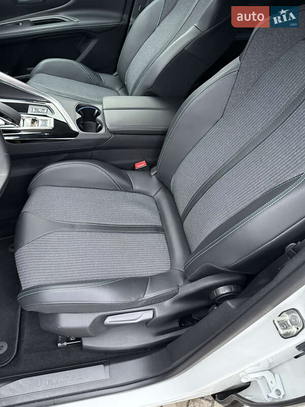 Позашляховик / Кросовер Peugeot 3008 2021 в Луцьку