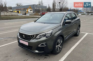 Внедорожник / Кроссовер Peugeot 3008 2019 в Киеве