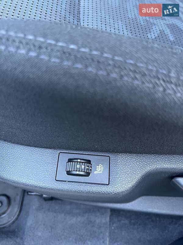 Позашляховик / Кросовер Peugeot 3008 2011 в Луцьку