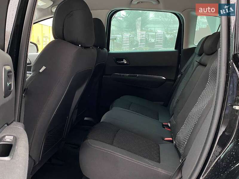 Позашляховик / Кросовер Peugeot 3008 2015 в Львові