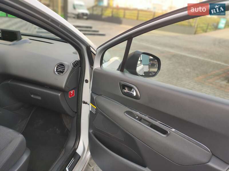 Позашляховик / Кросовер Peugeot 3008 2013 в Тернополі