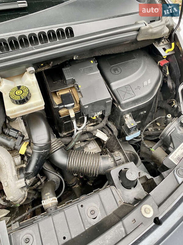 Внедорожник / Кроссовер Peugeot 3008 2011 в Згуровке