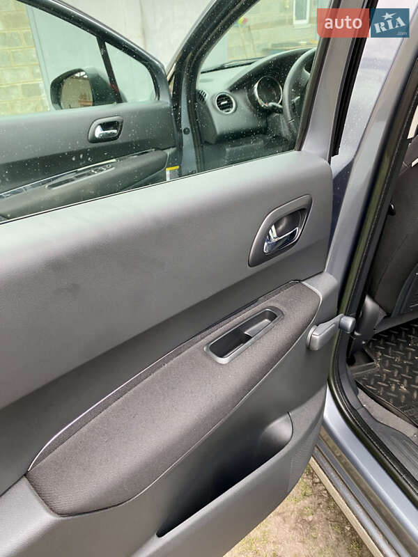 Внедорожник / Кроссовер Peugeot 3008 2011 в Згуровке