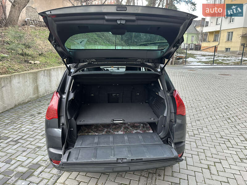 Внедорожник / Кроссовер Peugeot 3008 2011 в Ивано-Франковске