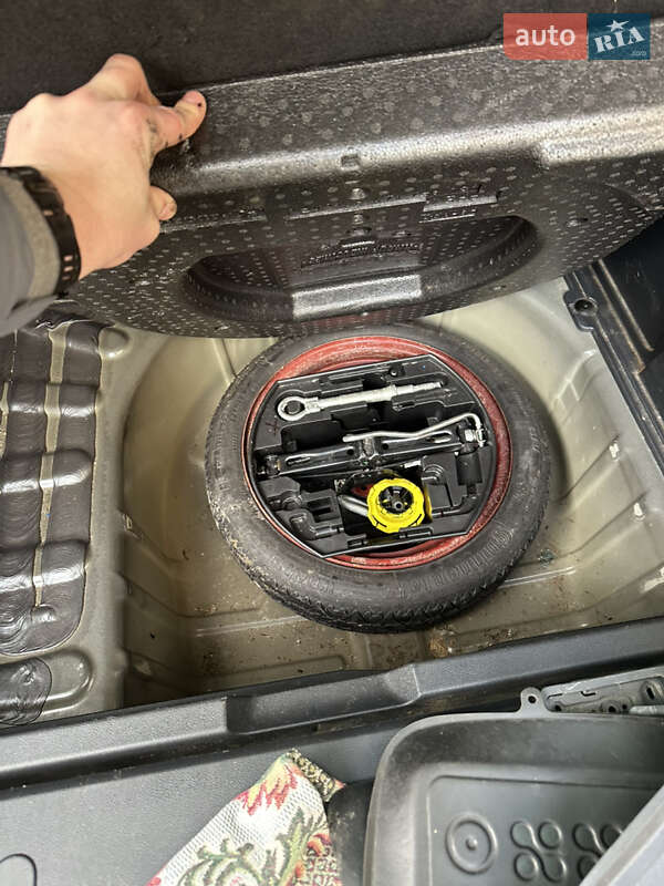 Внедорожник / Кроссовер Peugeot 3008 2011 в Ивано-Франковске