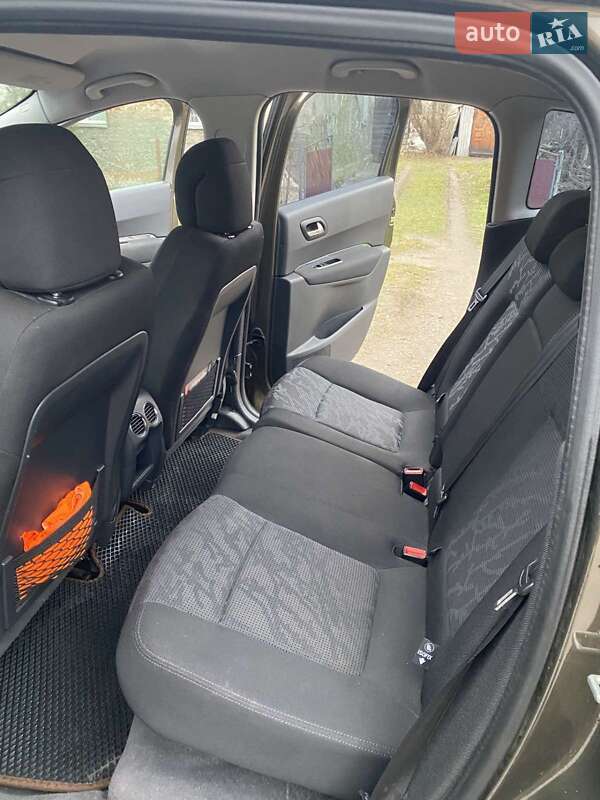 Позашляховик / Кросовер Peugeot 3008 2011 в Рогатині