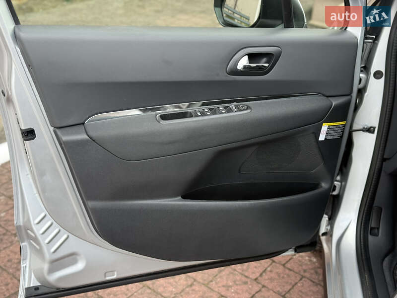 Позашляховик / Кросовер Peugeot 3008 2014 в Стрию