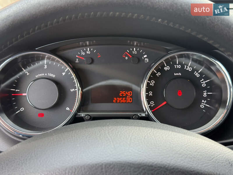 Позашляховик / Кросовер Peugeot 3008 2014 в Стрию