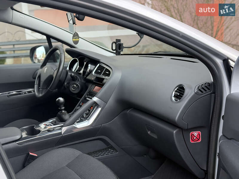 Позашляховик / Кросовер Peugeot 3008 2014 в Стрию