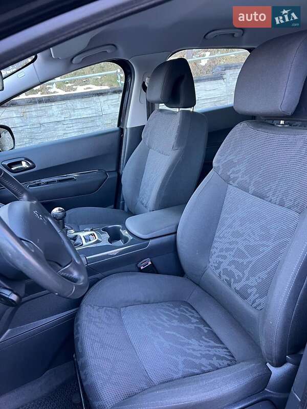 Позашляховик / Кросовер Peugeot 3008 2011 в Коломиї