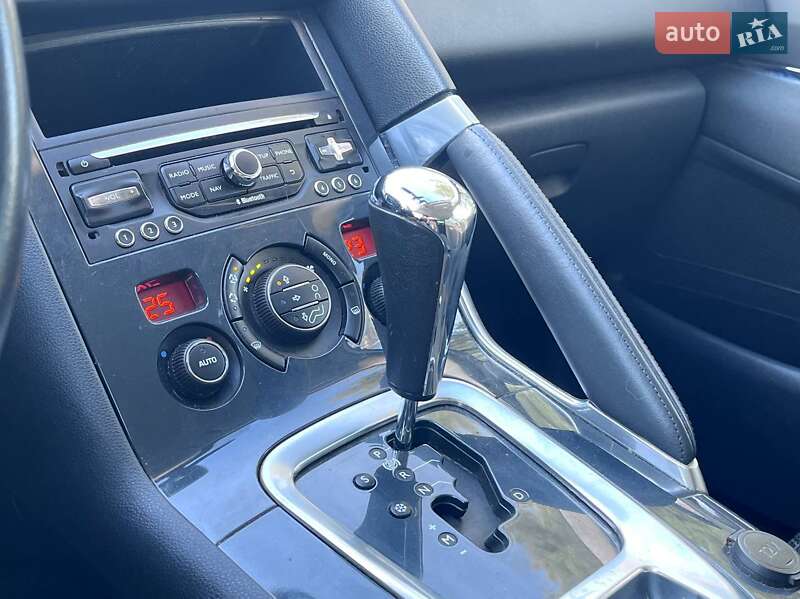 Внедорожник / Кроссовер Peugeot 3008 2016 в Ровно фото 10 Внедорожник / Кроссовер Peugeot 3008 2016 в Ровно