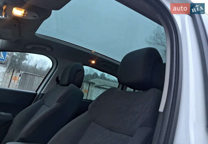 Позашляховик / Кросовер Peugeot 3008 2012 в Львові фото 9 Позашляховик / Кросовер Peugeot 3008 2012 в Львові