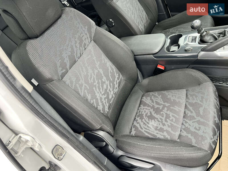 Внедорожник / Кроссовер Peugeot 3008 2011 в Звягеле