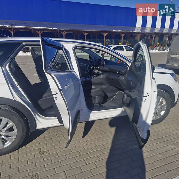 Внедорожник / Кроссовер Peugeot 3008 2017 в Староконстантинове