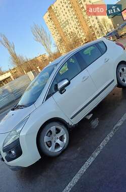 Внедорожник / Кроссовер Peugeot 3008 2010 в Кривом Роге