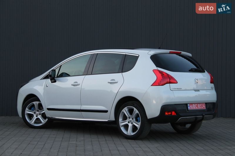 Внедорожник / Кроссовер Peugeot 3008 2013 в Сарнах