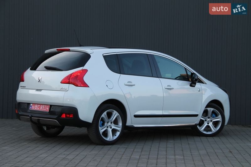 Внедорожник / Кроссовер Peugeot 3008 2013 в Сарнах