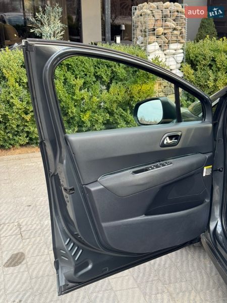 Внедорожник / Кроссовер Peugeot 3008 2013 в Стрые