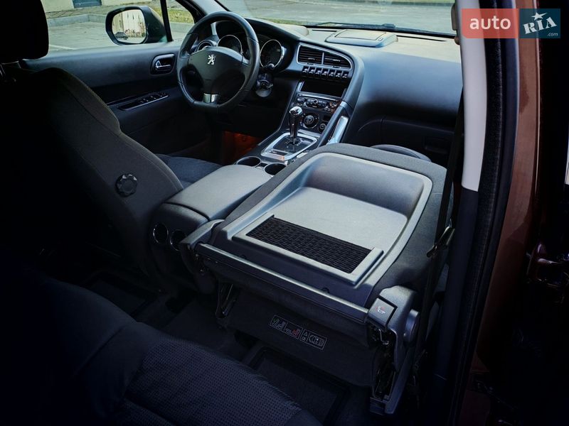 Внедорожник / Кроссовер Peugeot 3008 2013 в Стрые