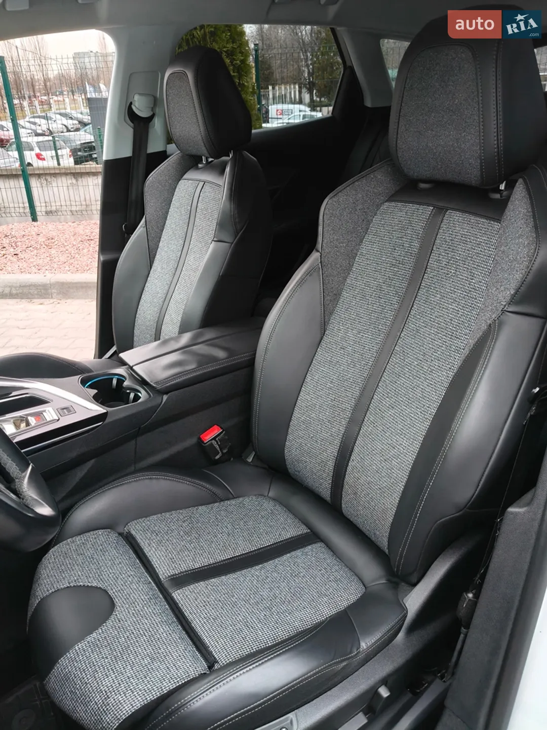 2017 Peugeot 3008 - мініатюра 25