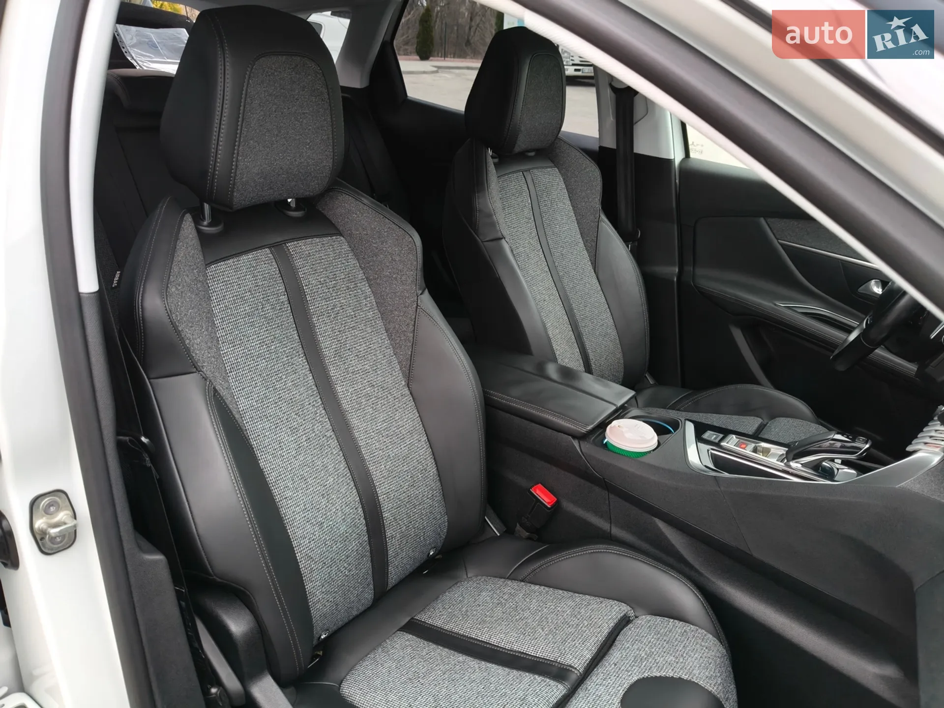 2017 Peugeot 3008 - мініатюра 26