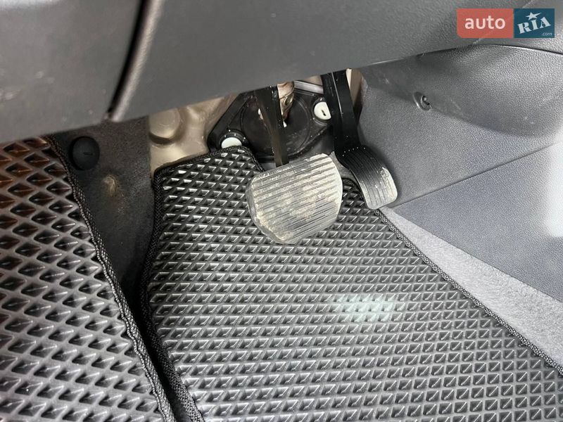 Внедорожник / Кроссовер Peugeot 3008 2015 в Самборе