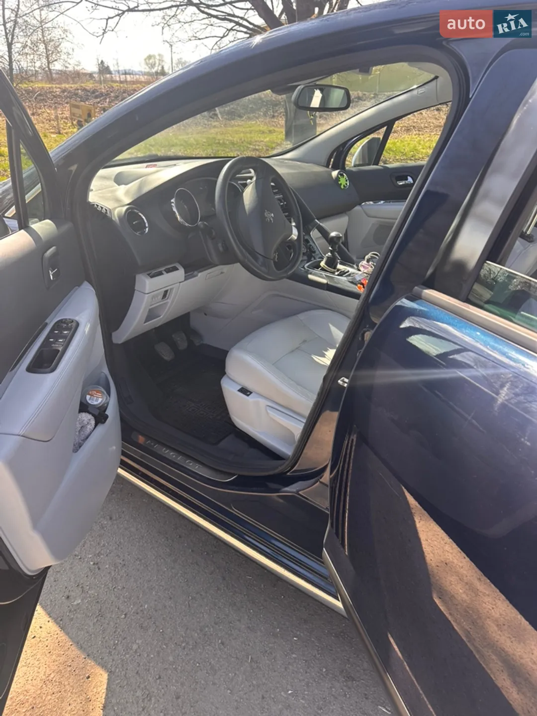 2011 Peugeot 3008 - мініатюра 28