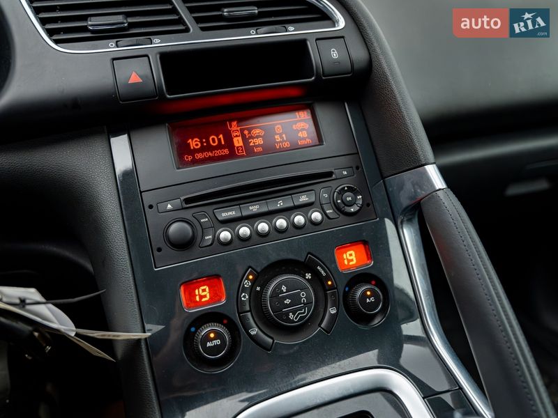 Внедорожник / Кроссовер Peugeot 3008 2016 в Киеве