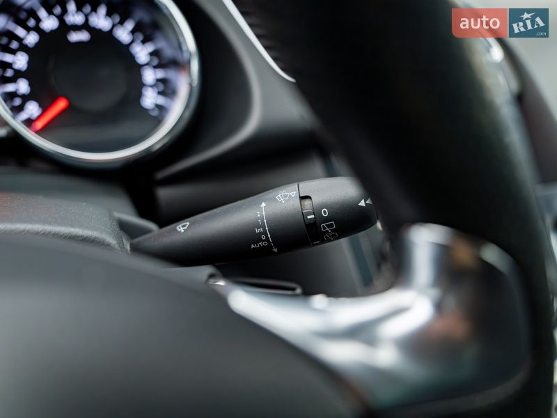 Внедорожник / Кроссовер Peugeot 3008 2016 в Киеве