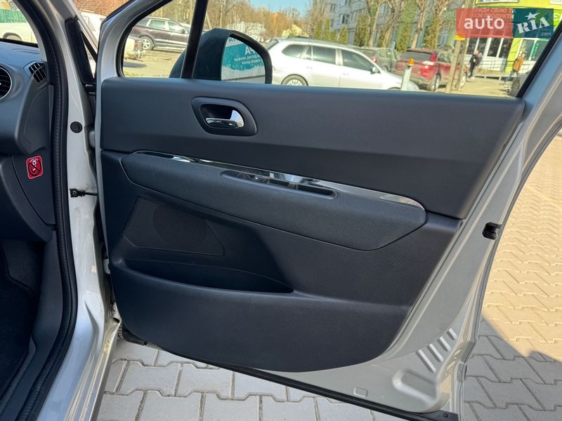 Внедорожник / Кроссовер Peugeot 3008 2016 в Хмельницком