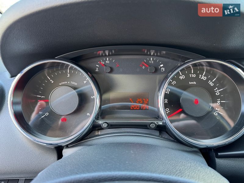 Внедорожник / Кроссовер Peugeot 3008 2016 в Хмельницком