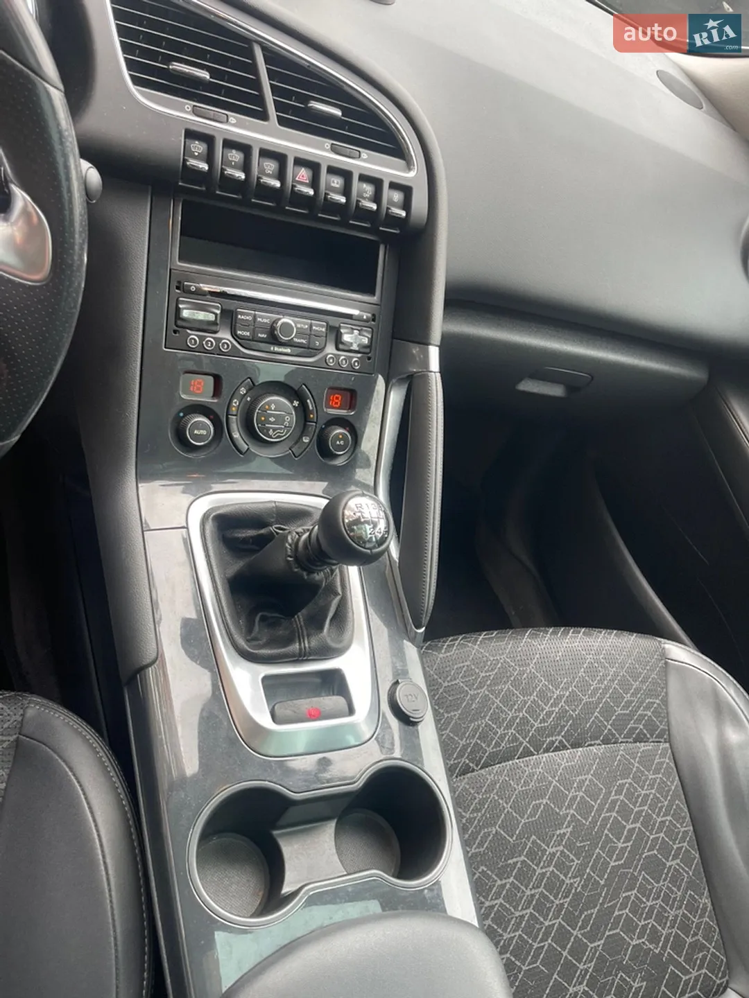 2015 Peugeot 3008 - мініатюра 14