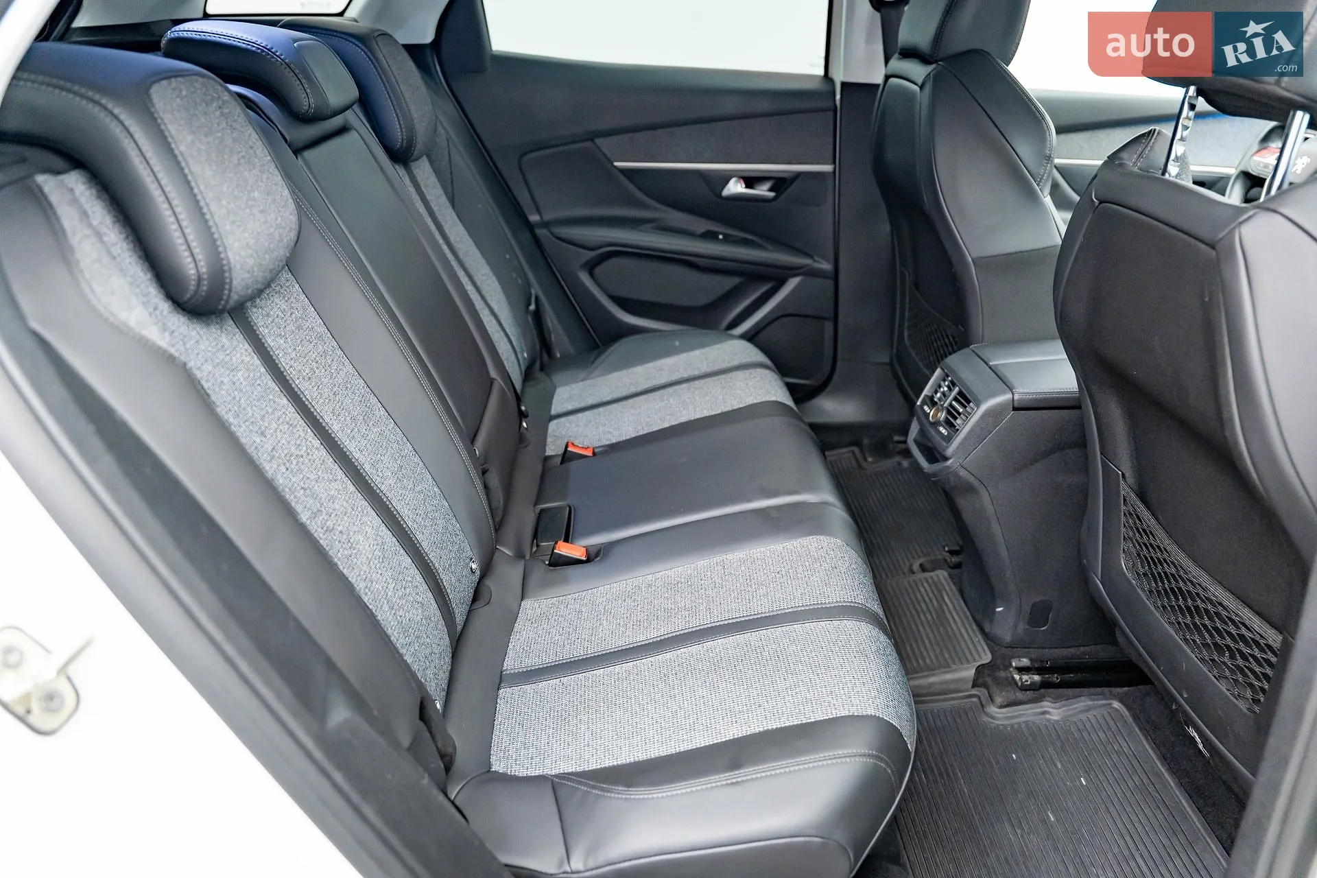2018 Peugeot 3008 - мініатюра 29