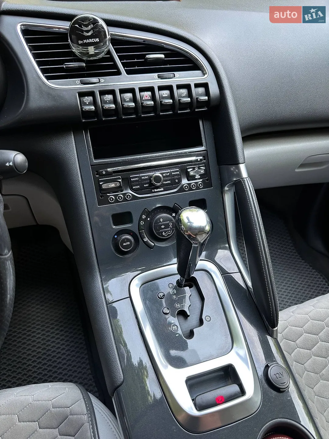 2015 Peugeot 3008 - мініатюра 12