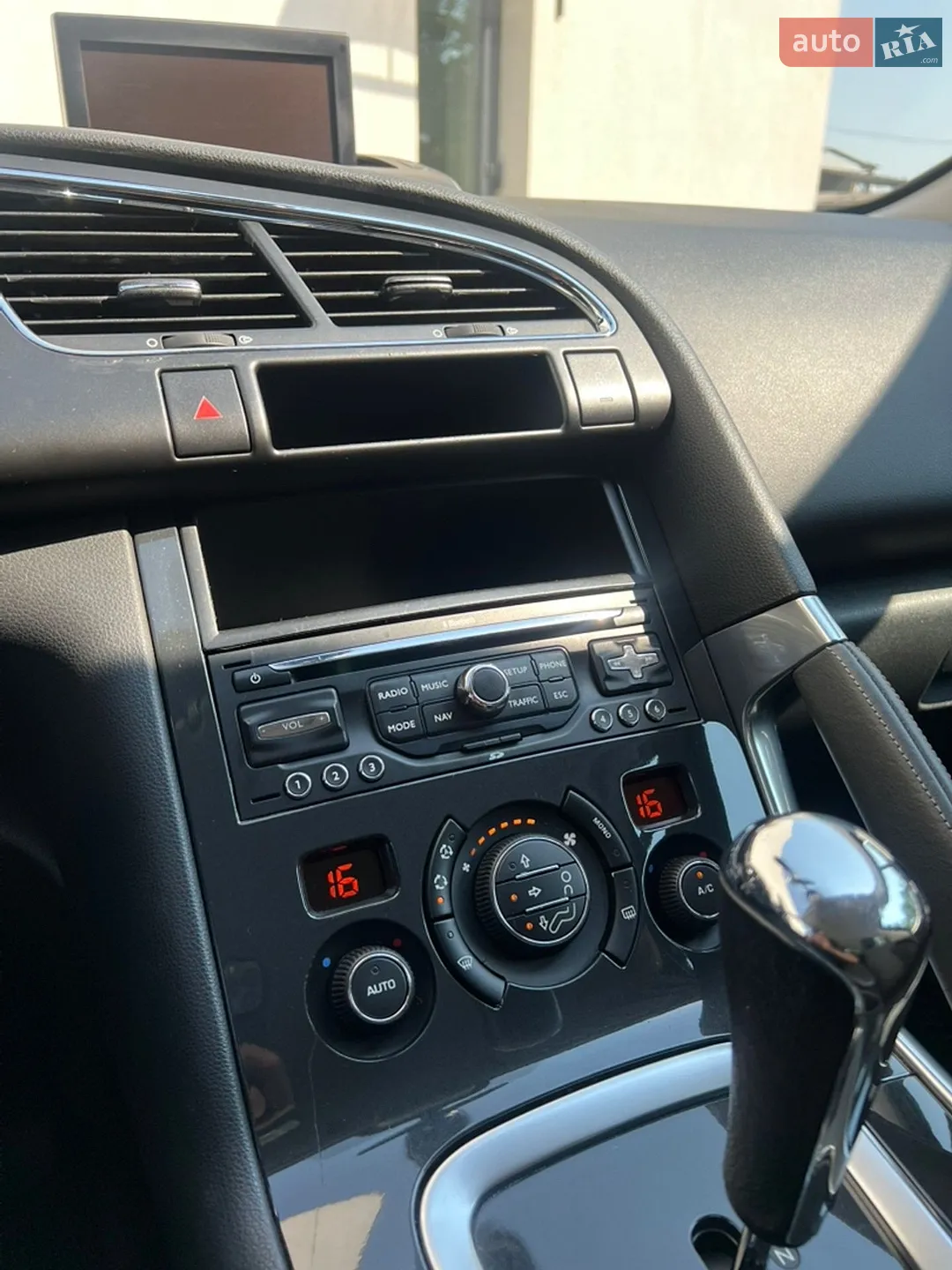 2010 Peugeot 3008 - мініатюра 66