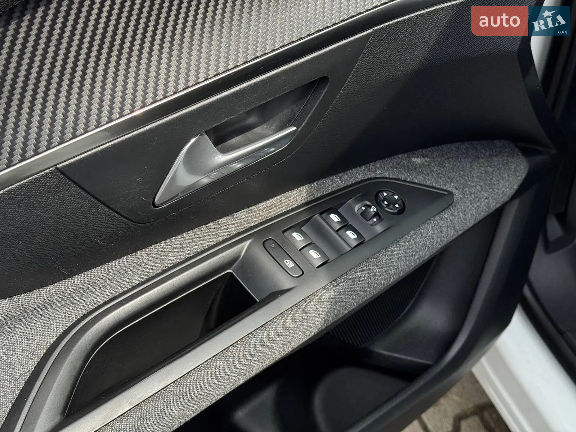 2017 Peugeot 3008 - мініатюра 34